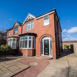  Holiday home Highgate House - Great For Family And Contractors United Kingdom